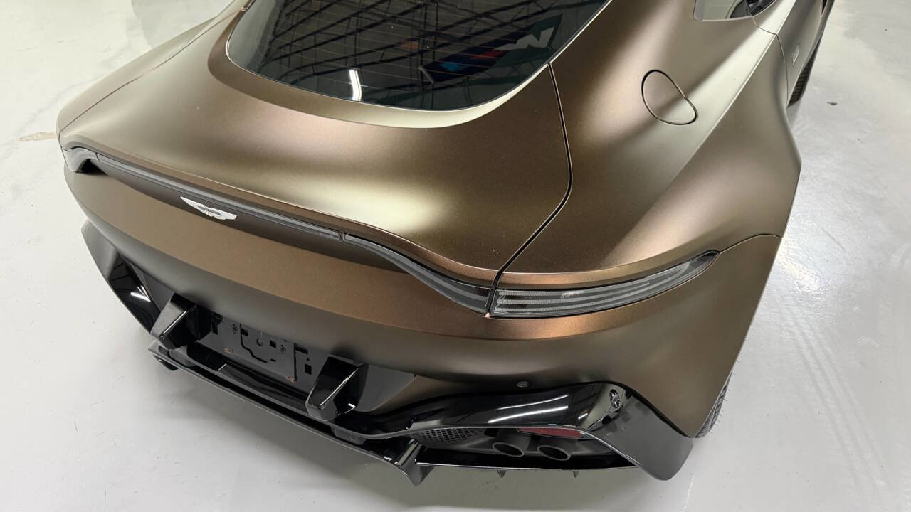 Used 2021 Aston Martin V8 Vantage Coupe image 11