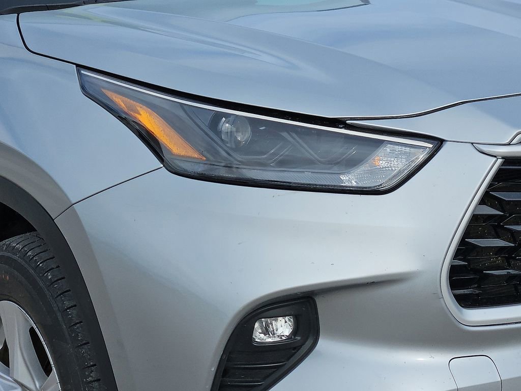 Used 2024 Toyota Highlander LE image 8