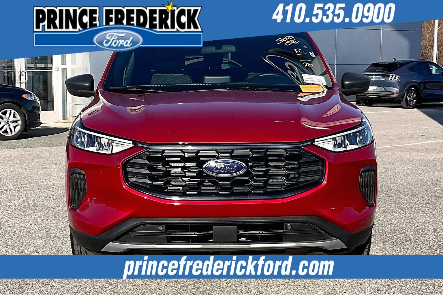 Used 2025 Ford Escape ST-Line image 2