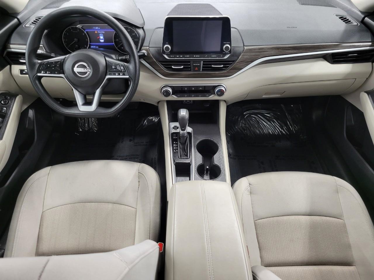 Used 2025 Nissan Altima 2.5 SV image 7