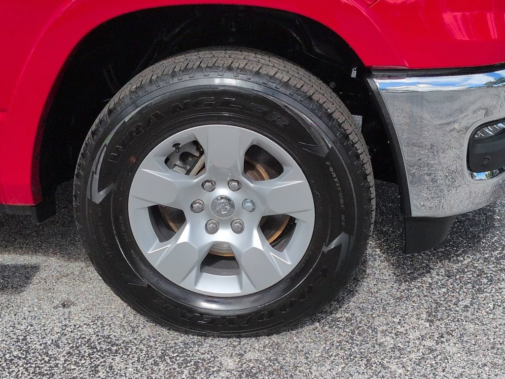 Used 2025 RAM 1500 Big Horn AWD/4WD image 11
