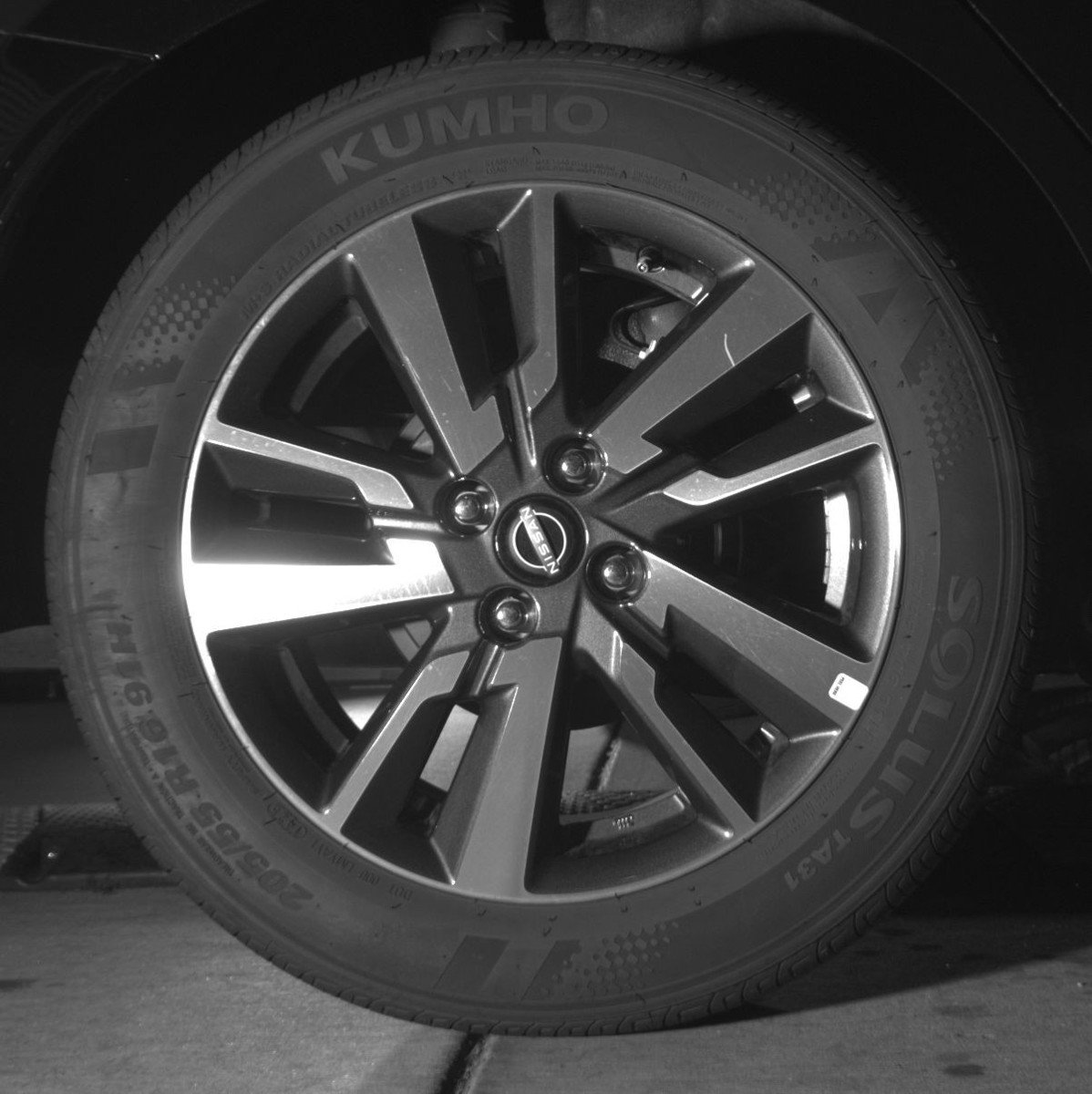 Used 2025 Nissan Versa SV image 15