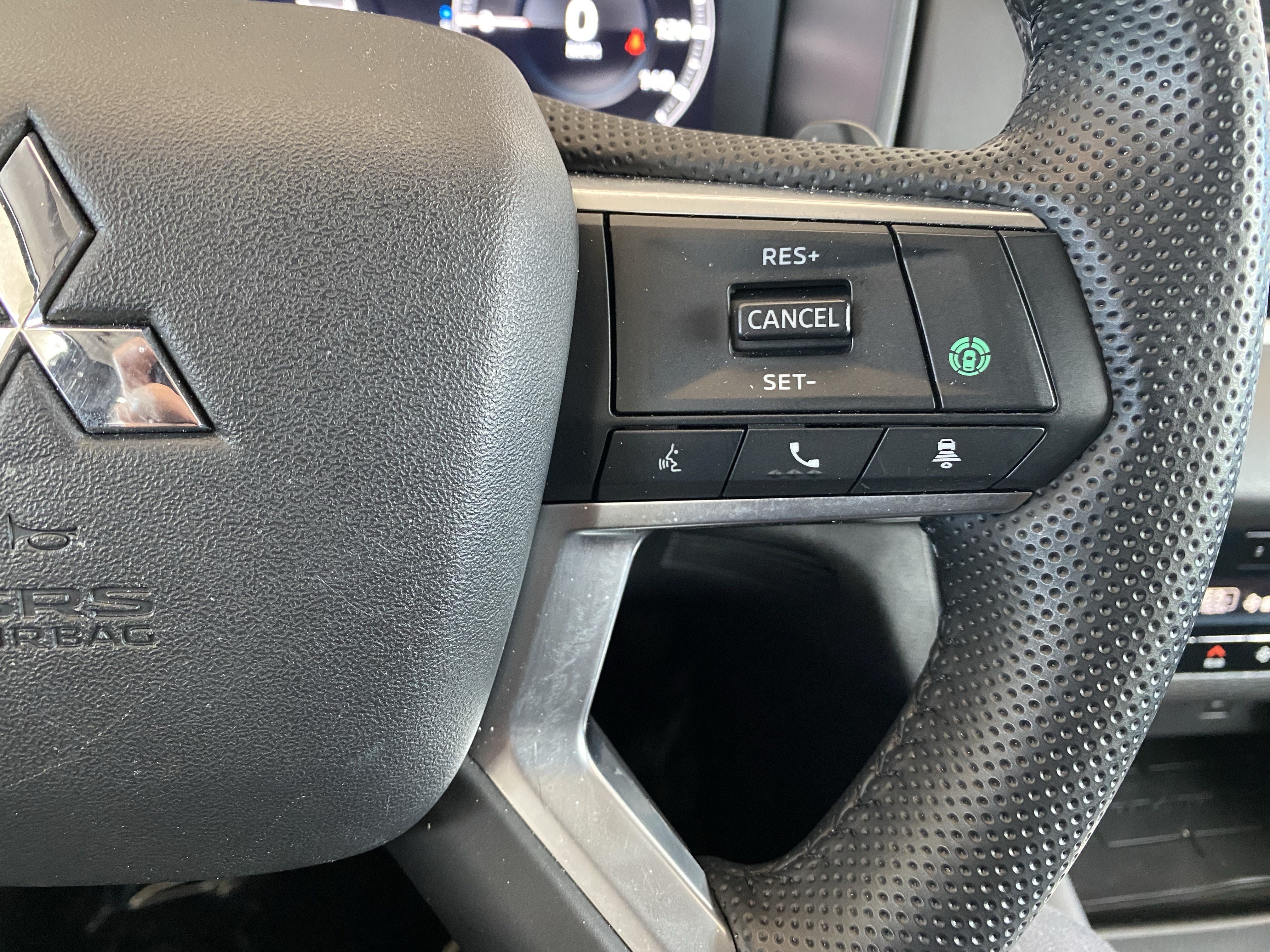 Used 2024 Mitsubishi Outlander SEL AWD/4WD image 7