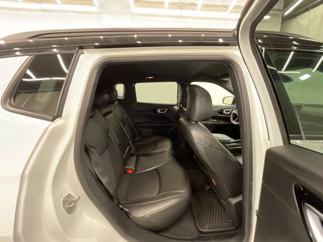 Used 2025 Jeep Compass Trailhawk AWD/4WD image 25