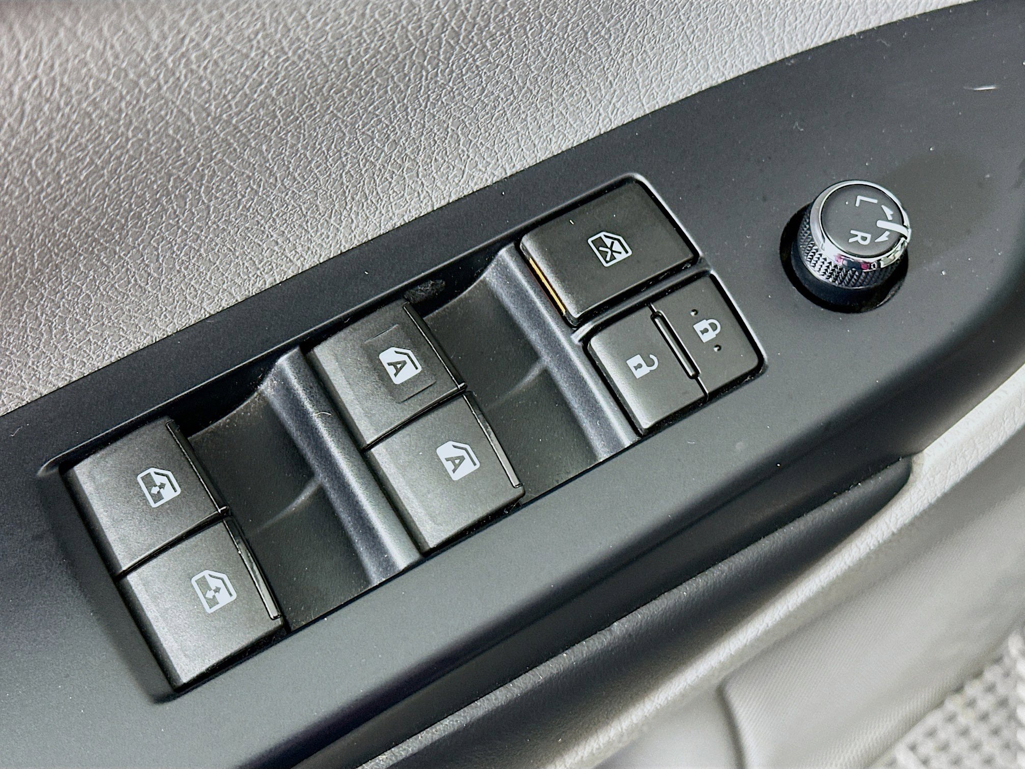 Used 2019 Toyota Highlander XLE image 15