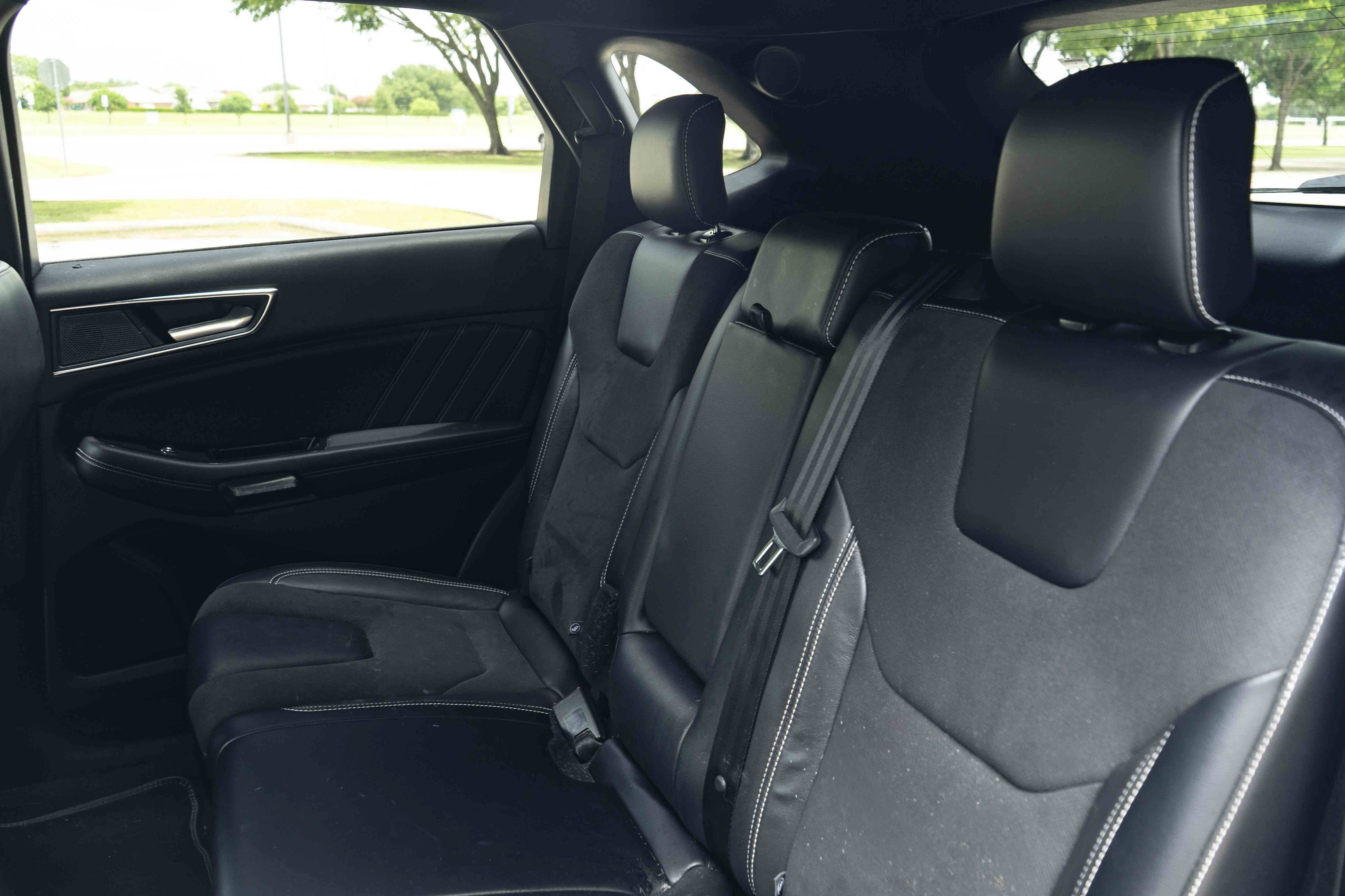 Used 2019 Ford Edge ST w/ Equipment Group 401A AWD/4WD image 18