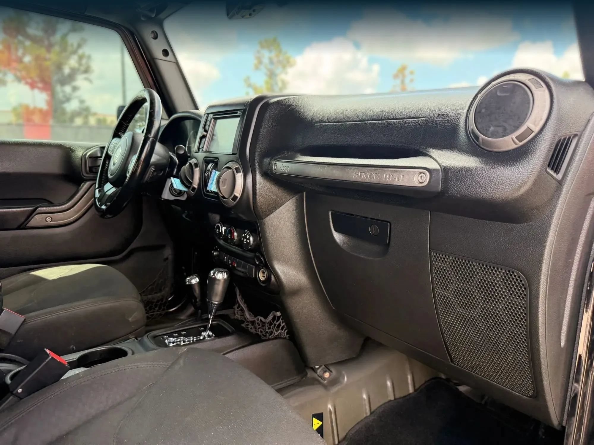 Used 2015 Jeep Wrangler Unlimited Sport w/ Quick Order Package 24S AWD/4WD image 19