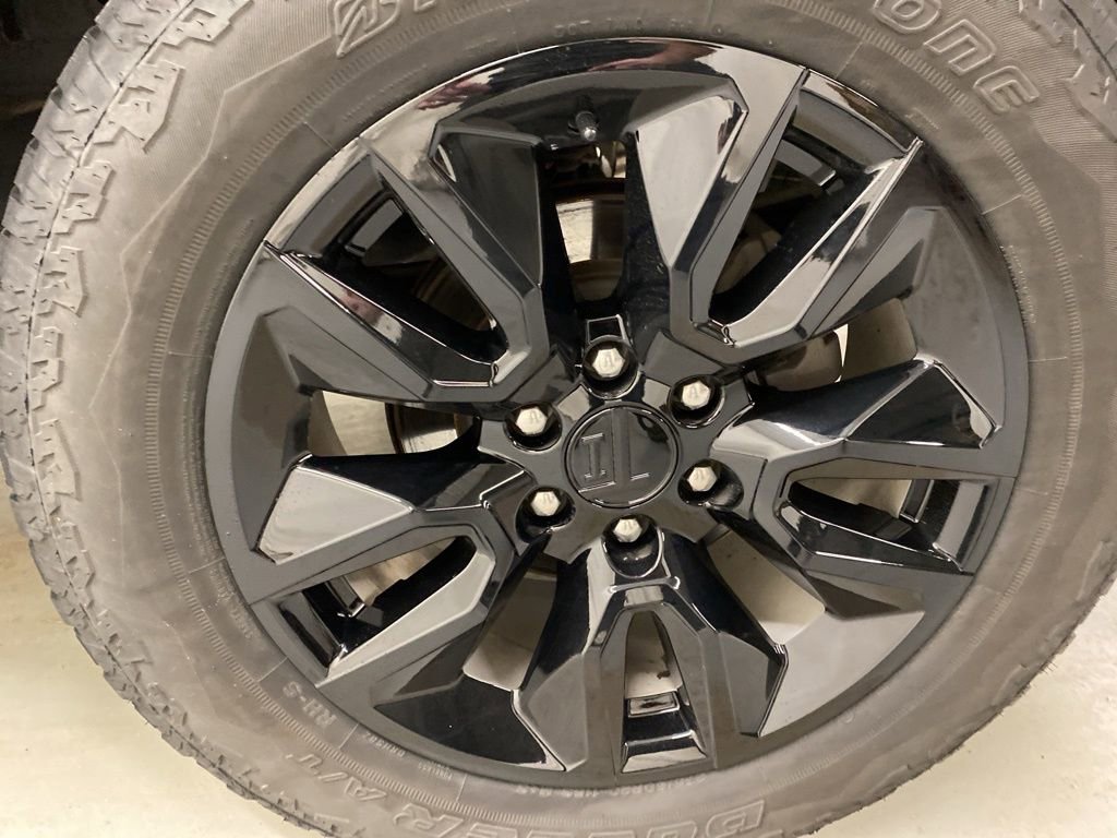 Used 2021 Chevrolet Silverado 1500 Custom w/ LPO, Dark Essentials Package image 27