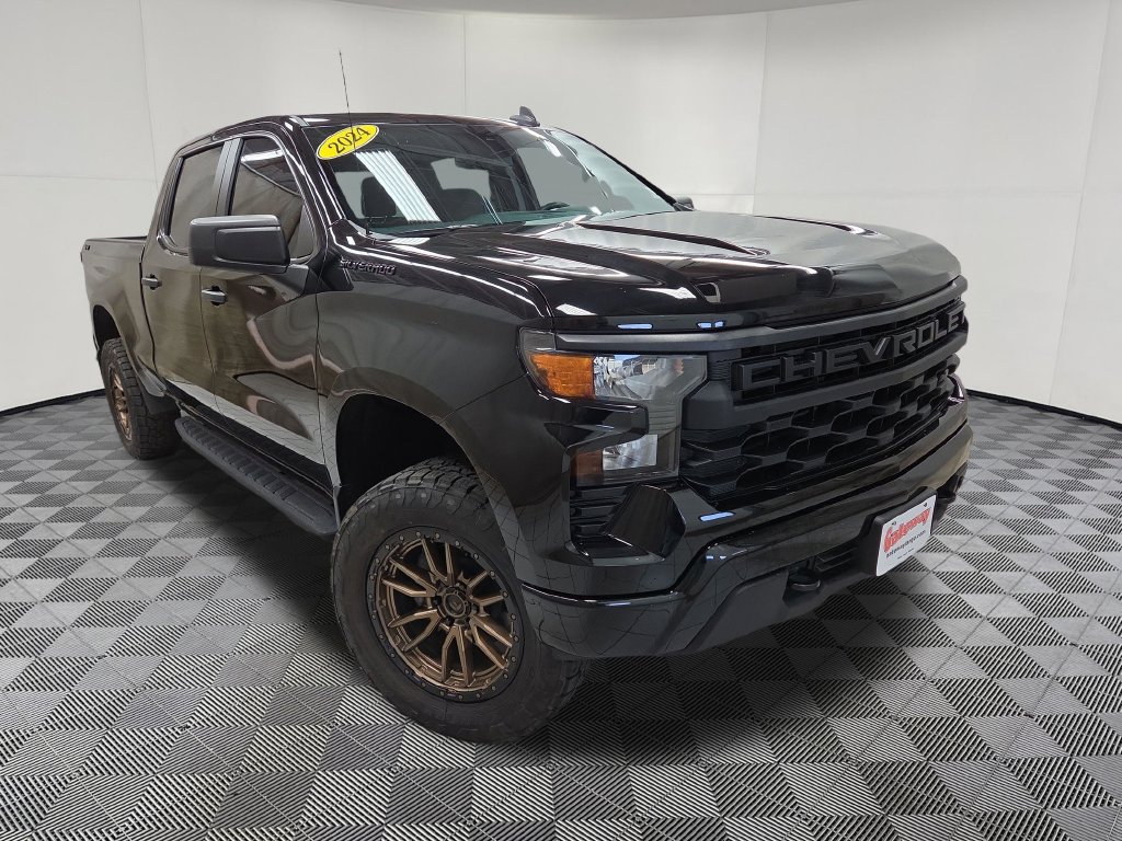 Used 2024 Chevrolet Silverado 1500 Custom AWD/4WD image 3