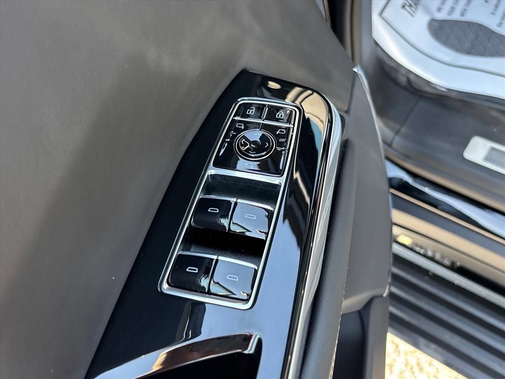 Used 2026 Cadillac Escalade Sport AWD/4WD image 27