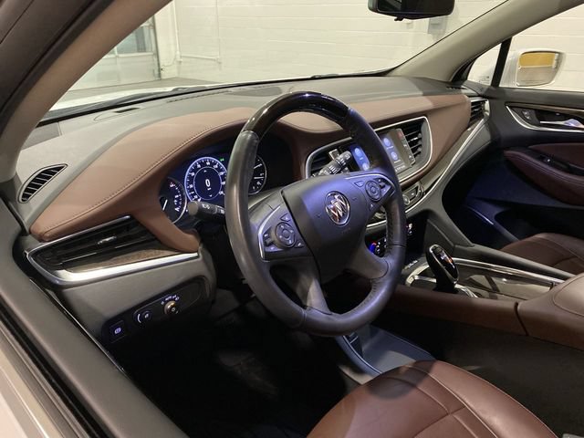 Used 2020 Buick Enclave Avenir w/ Avenir Technology Package AWD/4WD image 2
