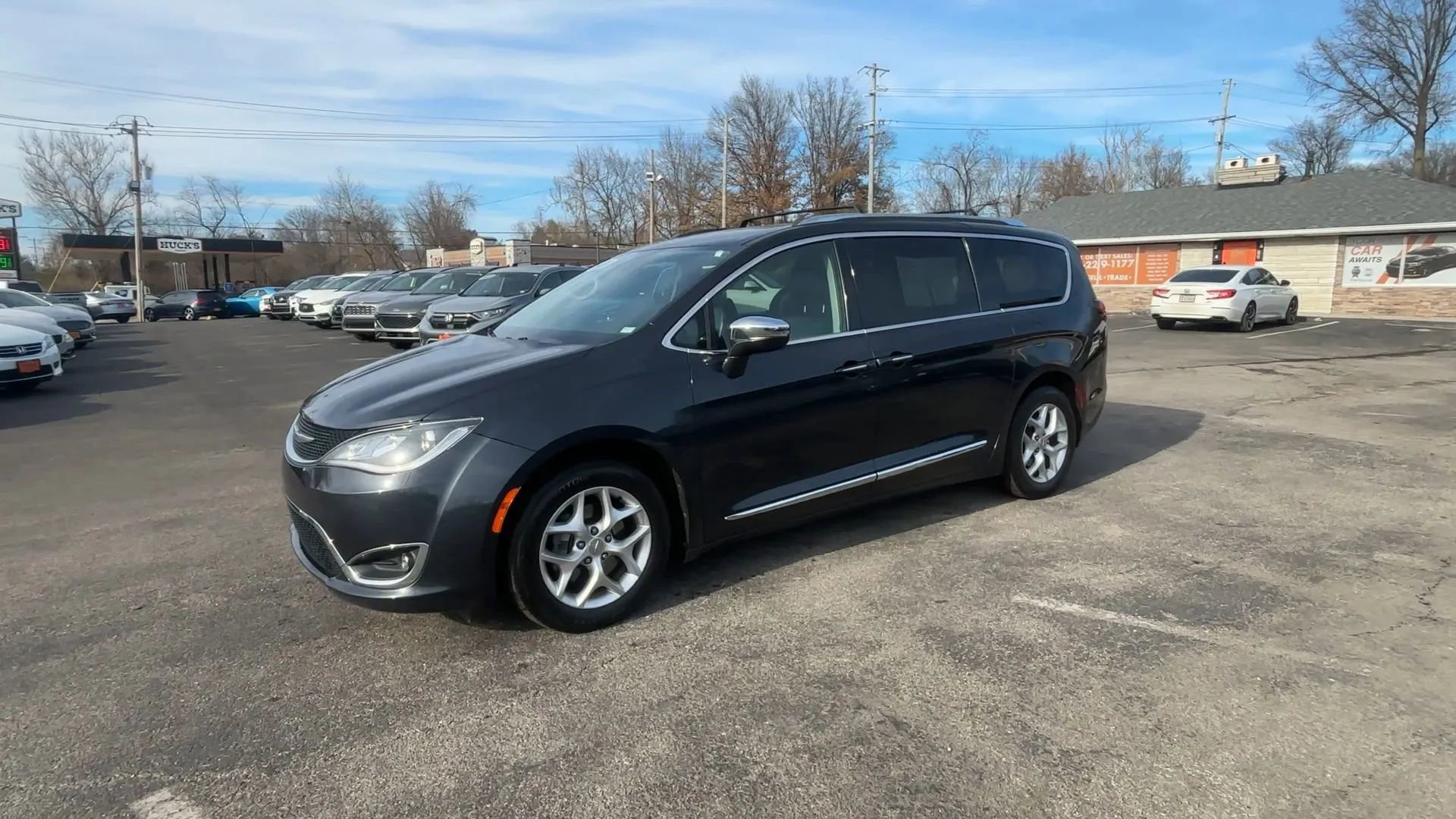 Used 2020 Chrysler Pacifica Limited FWD image 4