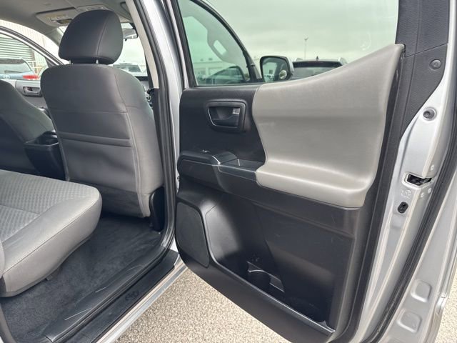 Used 2021 Toyota Tacoma SR AWD/4WD image 28
