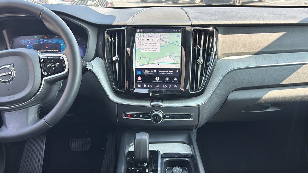 Certified 2025 Volvo XC60 B5 Plus AWD/4WD image 6