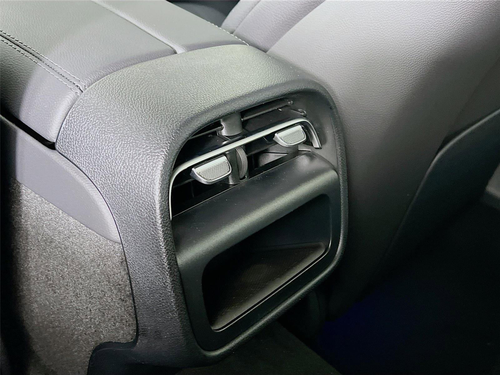 New 2026 Mercedes-Benz E 450 4MATIC Sedan image 23