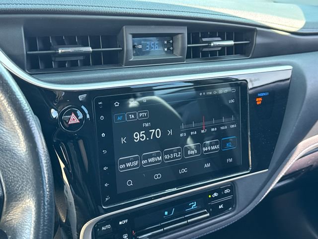 Used 2019 Toyota Corolla SE FWD image 19