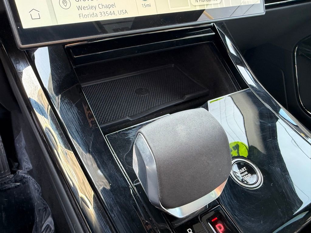 Used 2025 Land Rover Range Rover Sport SE image 27