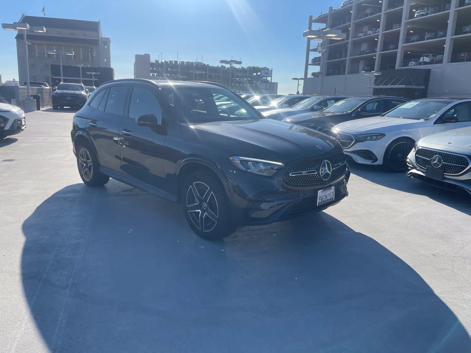 Used 2026 Mercedes-Benz GLC 300 image 2
