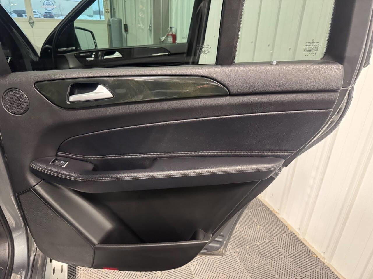 Used 2018 Mercedes-Benz GLS 450 4MATIC image 29