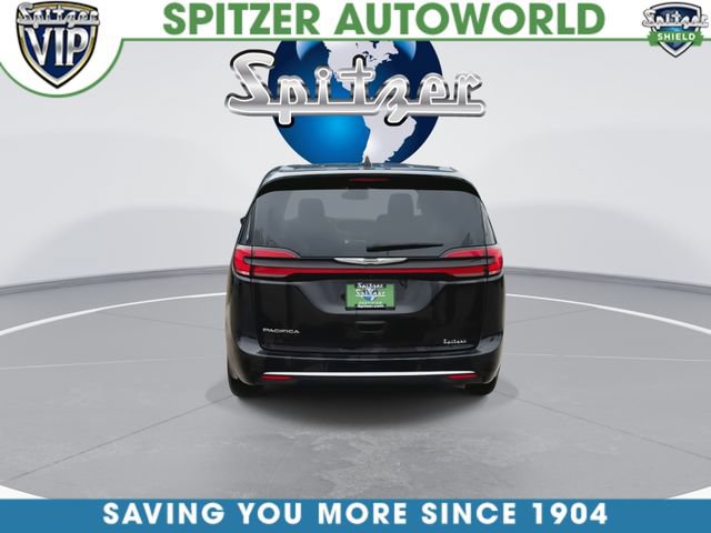 Used 2025 Chrysler Pacifica Select FWD image 8