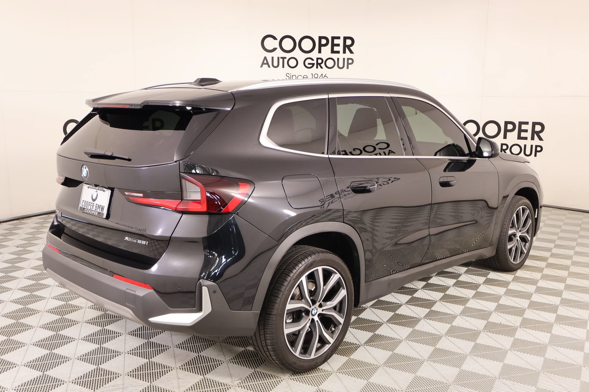 Used 2023 BMW X1 xDrive28i w/ Convenience Package AWD/4WD image 22