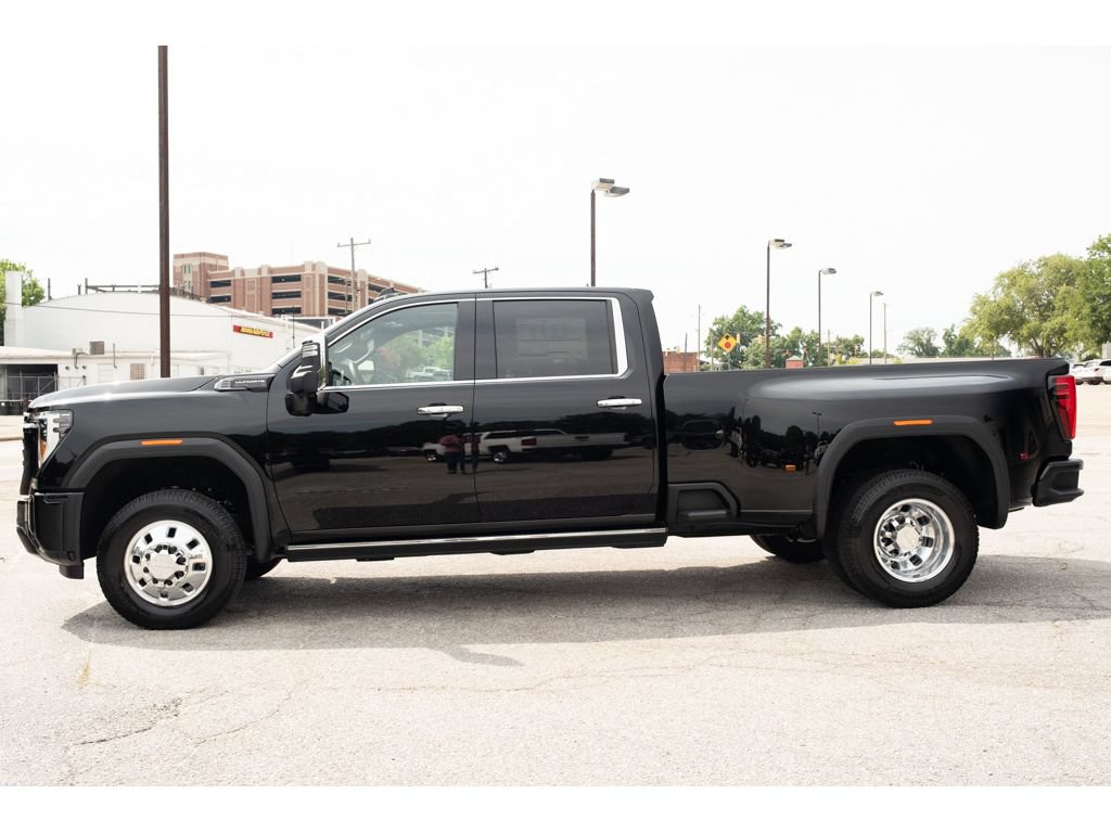 New 2026 GMC Sierra 3500 Denali Ultimate w/ LPO, Black Badging Package AWD/4WD image 5