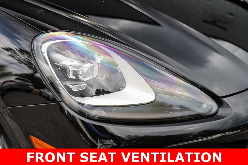 Used 2023 Porsche Cayenne Coupe w/ Premium Package image 7