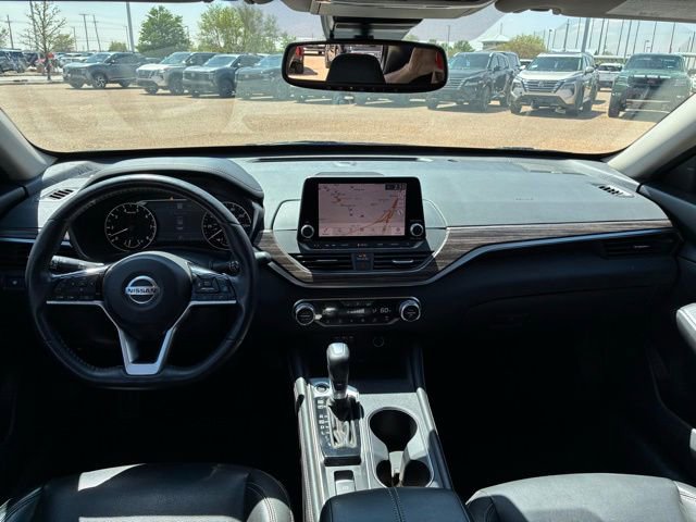Certified 2019 Nissan Altima 2.5 Platinum FWD image 13