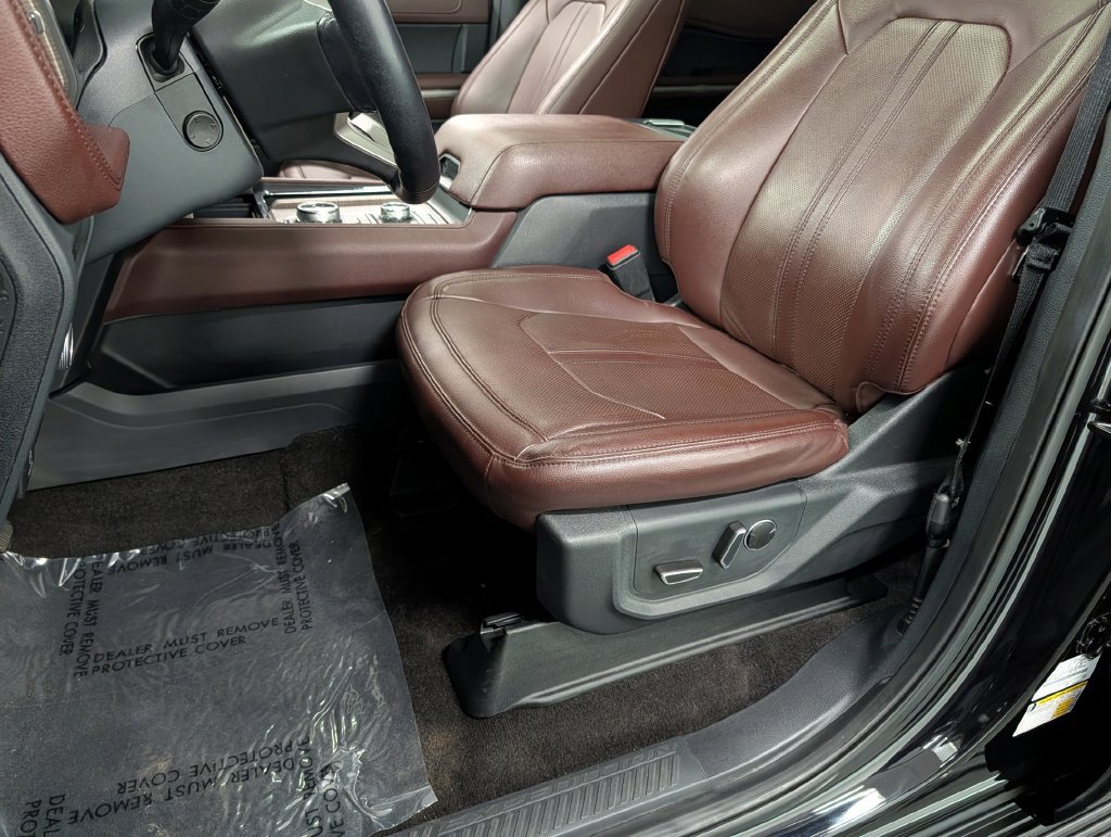 Used 2022 Ford Expedition Limited AWD/4WD image 11