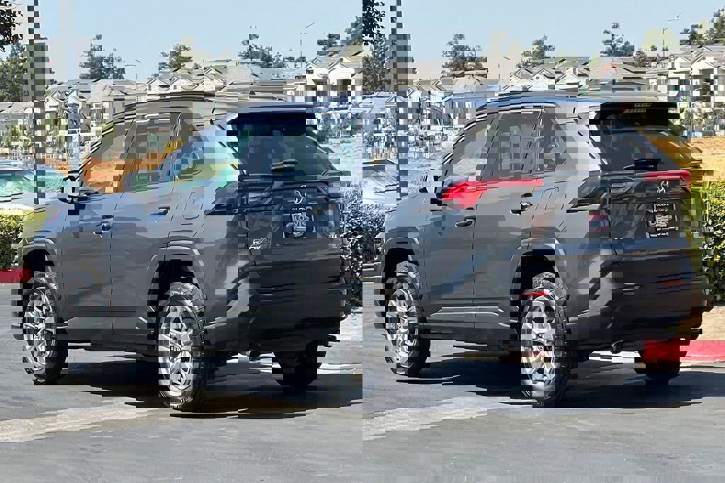 Used 2024 Toyota RAV4 XLE image 6