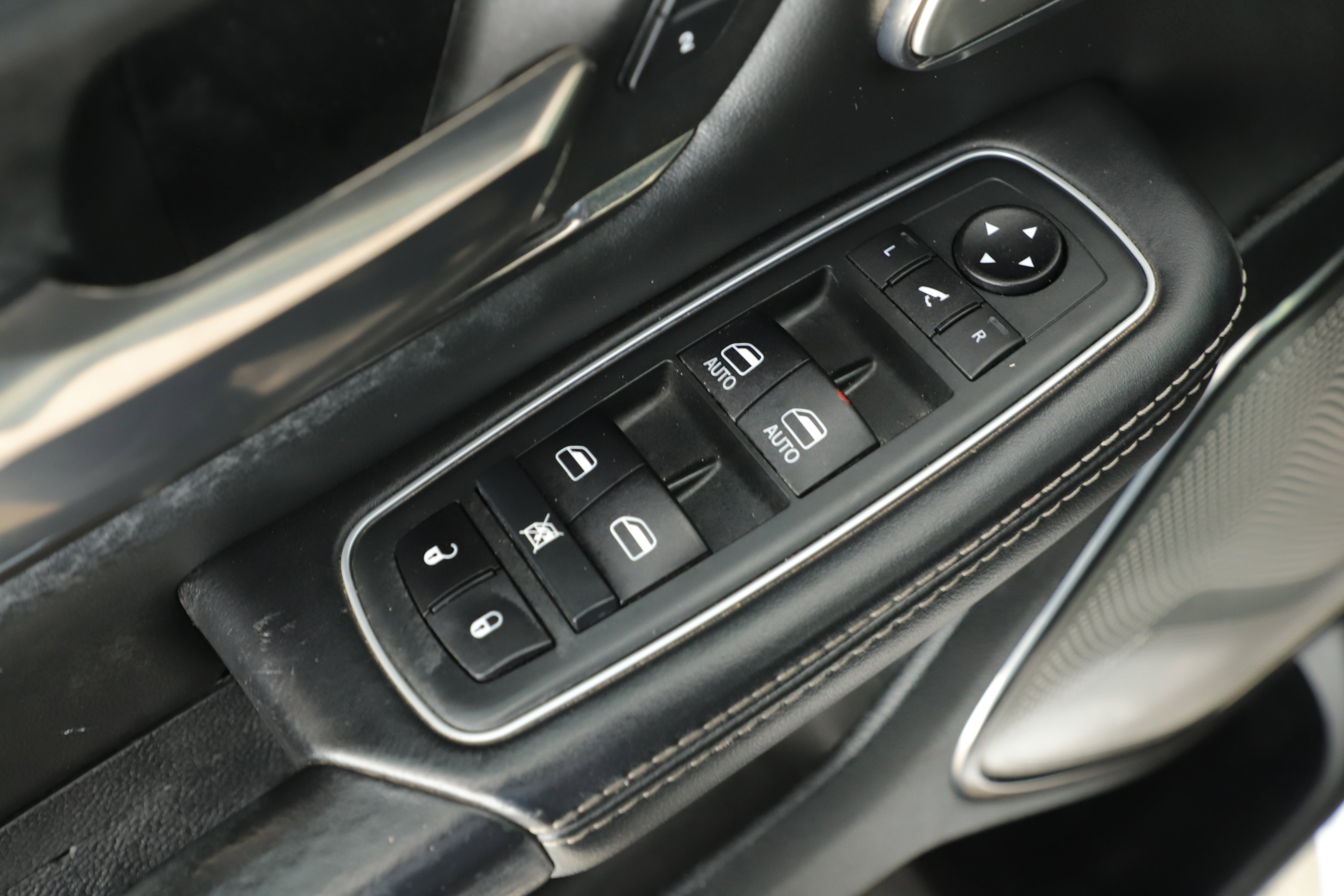 Used 2020 RAM 1500 Limited AWD/4WD image 9