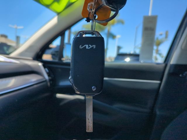 Used 2023 Kia Sorento LX FWD image 33