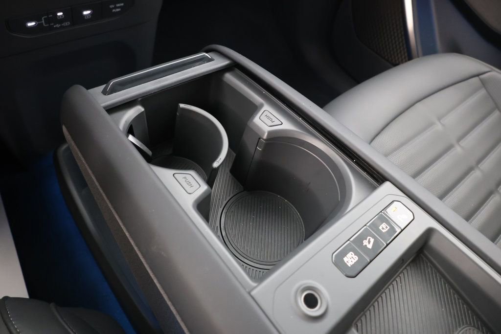 Used 2024 Kia EV9 Land image 17