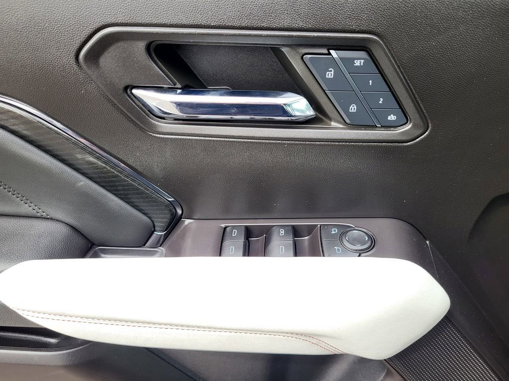 Used 2024 GMC Canyon AT4X image 17