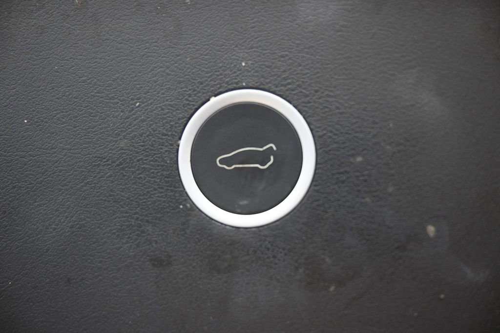 Used 2017 Tesla Model X 90D image 8