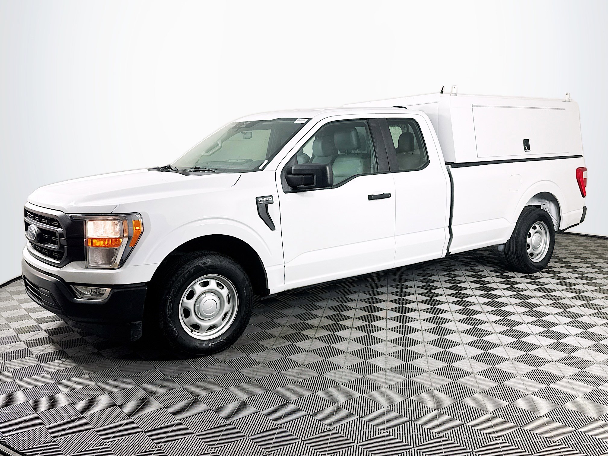 Used 2022 Ford F150 XL RWD image 4