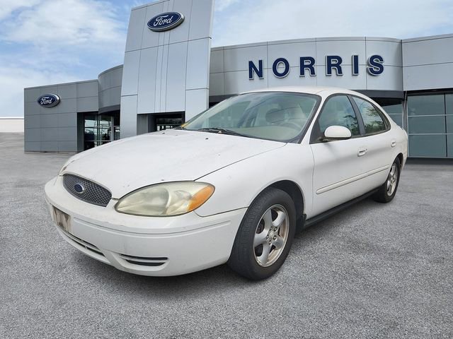 Used 2004 Ford Taurus SE FWD image 2
