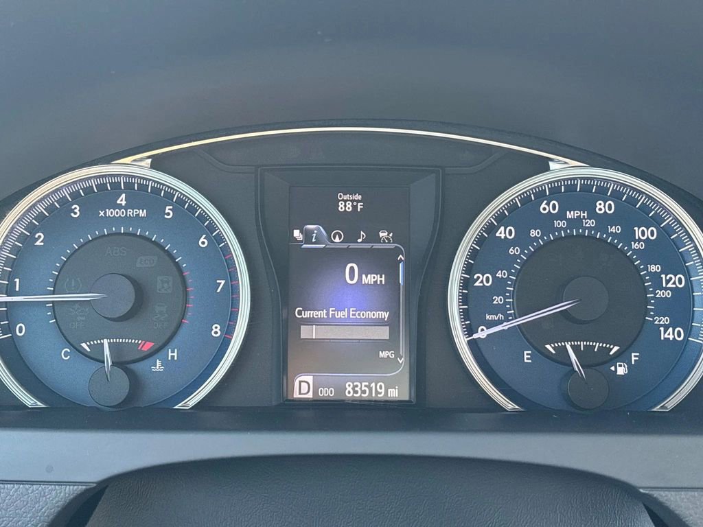 Used 2015 Toyota Camry XLE image 19