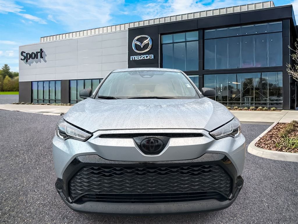 Used 2025 Toyota Corolla Cross AWD Hybrid image 9