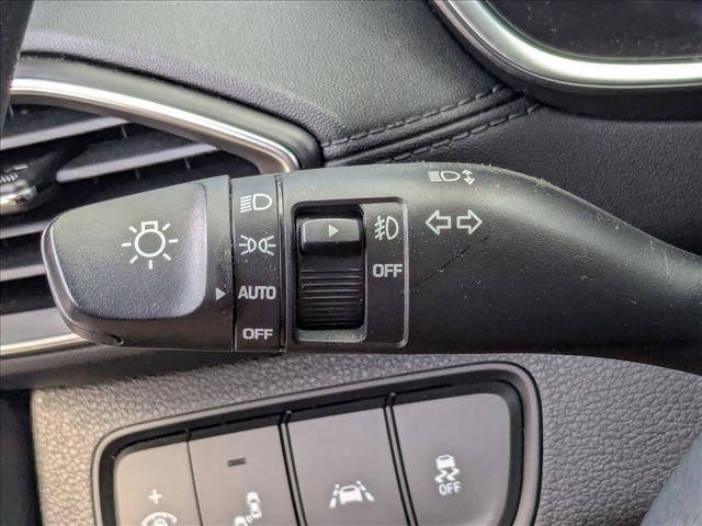 Used 2019 Hyundai Santa Fe SEL image 11