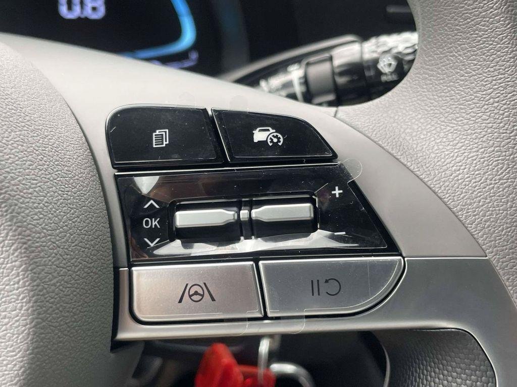 New 2026 Hyundai Elantra SE FWD image 36