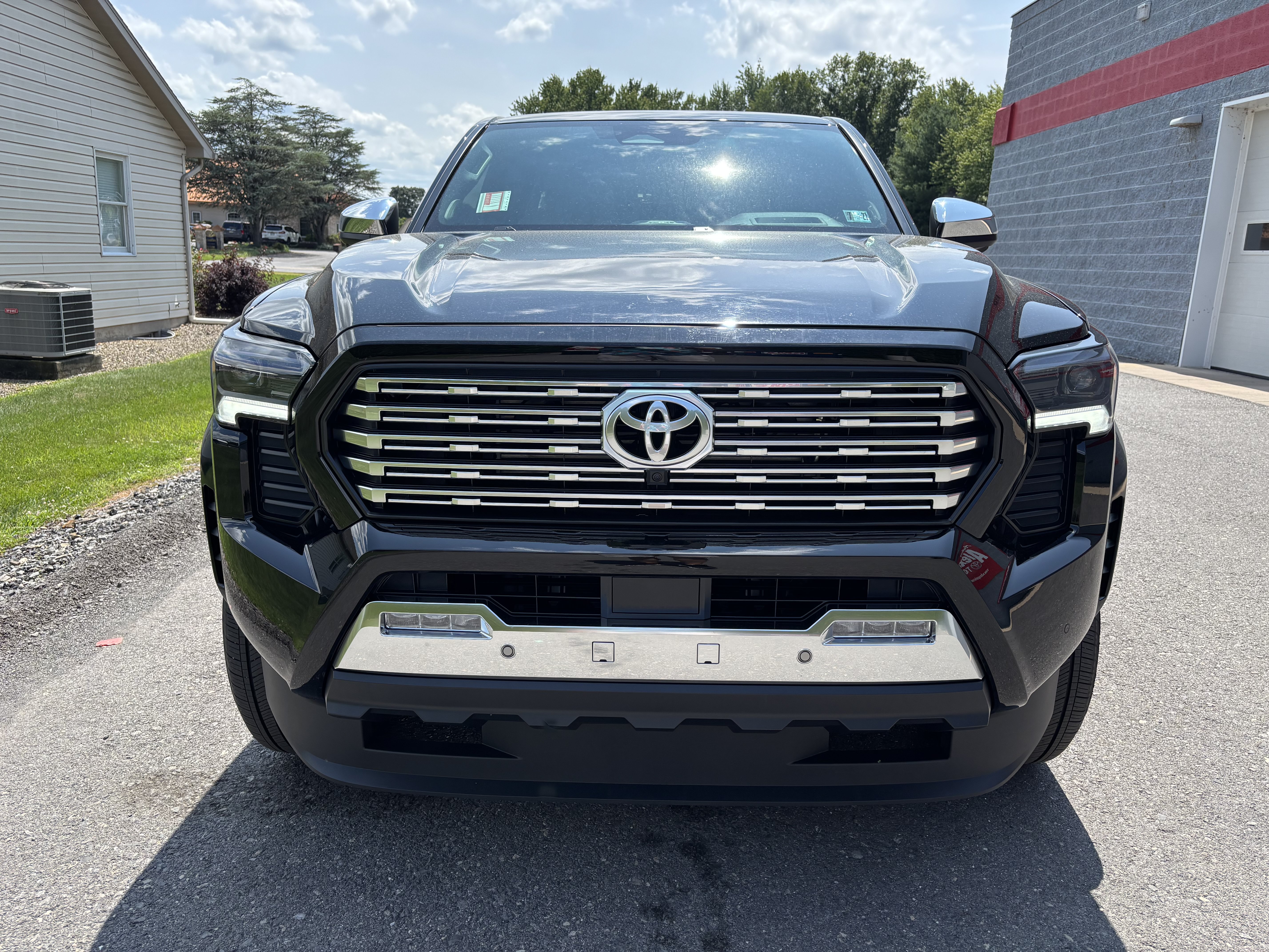 Used 2026 Toyota Tacoma Limited AWD/4WD image 8