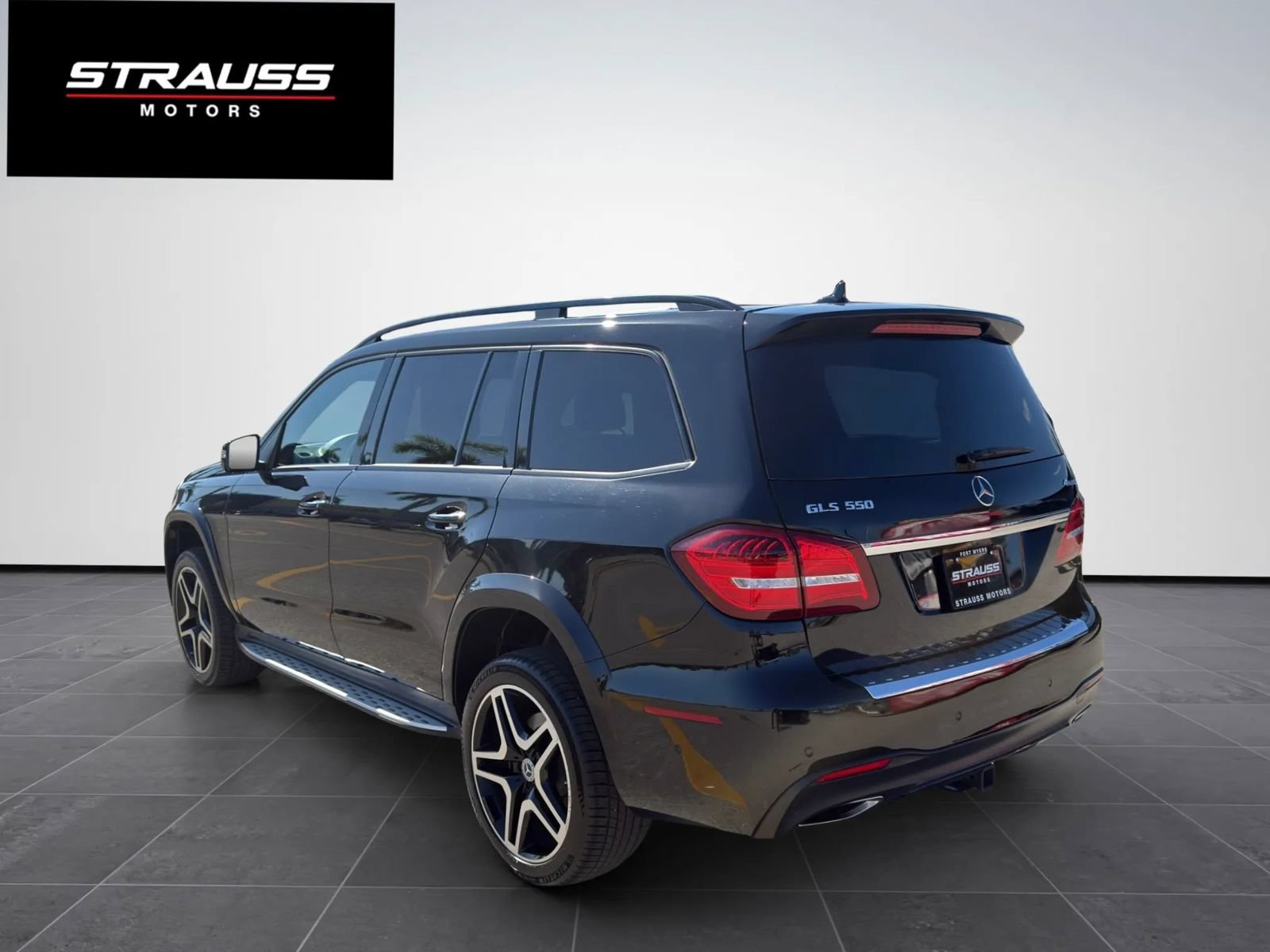 Used 2017 Mercedes-Benz GLS 550 4MATIC w/ Driver Assistance Package image 7