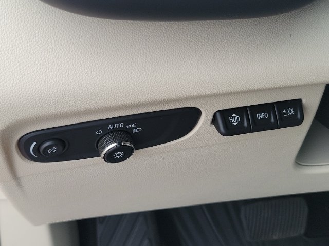 Used 2023 Buick Envision Avenir AWD/4WD image 13