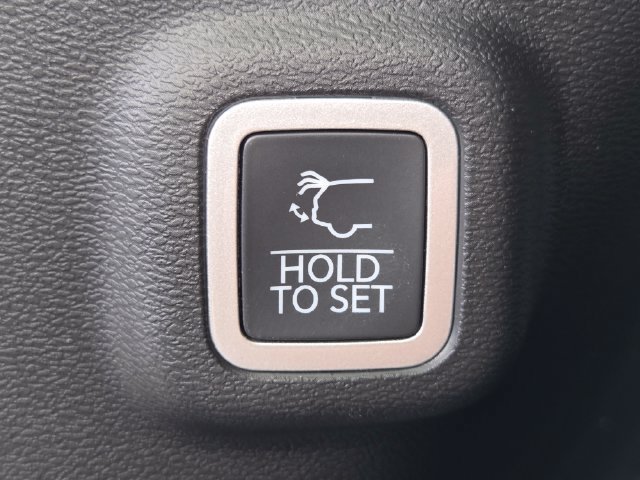 New 2026 Jeep Cherokee Overland w/ Advanced Pro Tech Group AWD/4WD image 32