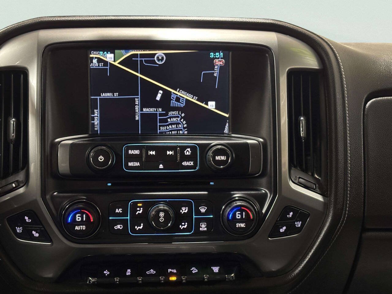 Used 2015 Chevrolet Silverado 2500 LTZ AWD/4WD image 21