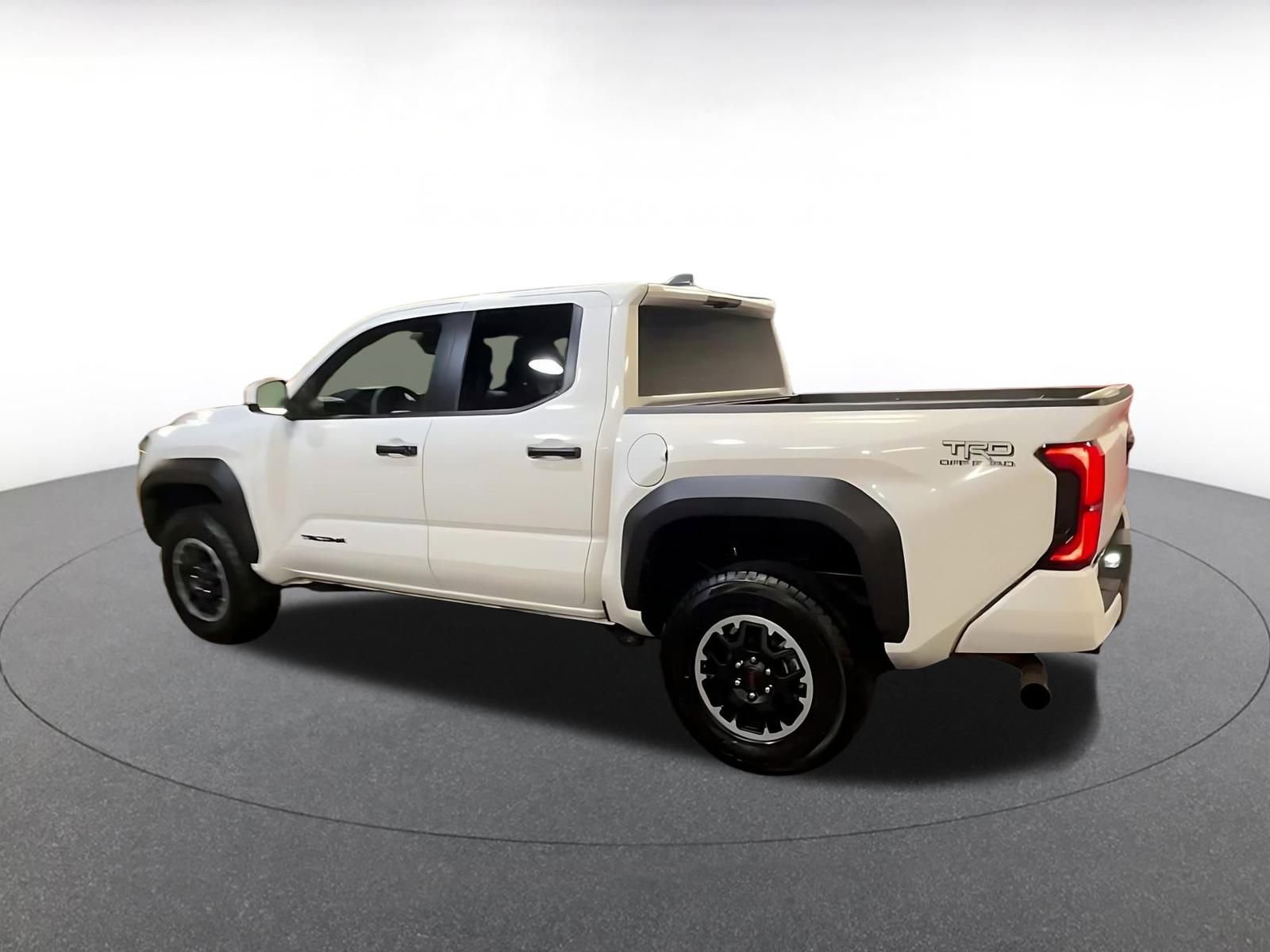 Used 2025 Toyota Tacoma TRD Off-Road image 10