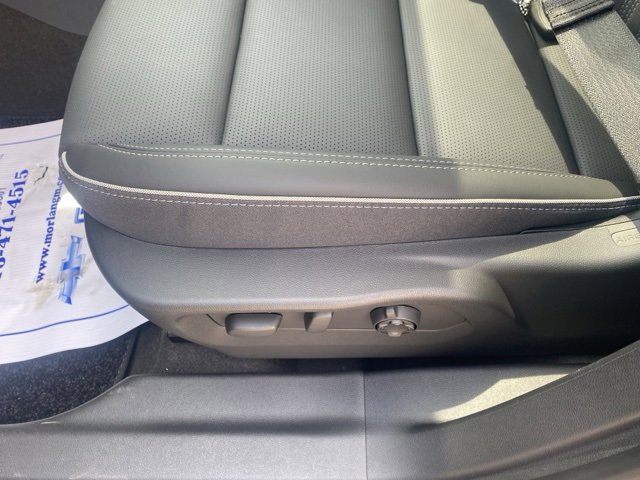 New 2025 Buick Envision Avenir image 18