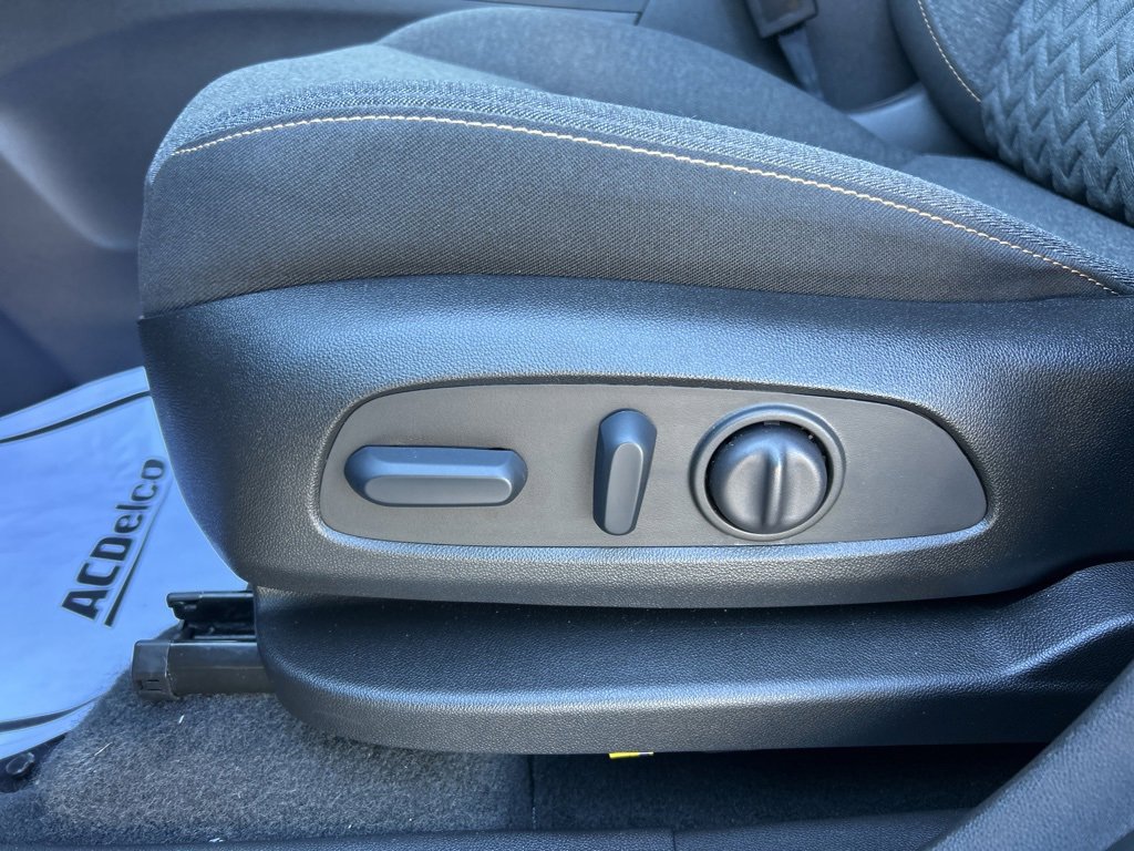 Used 2023 Chevrolet Equinox LT image 15