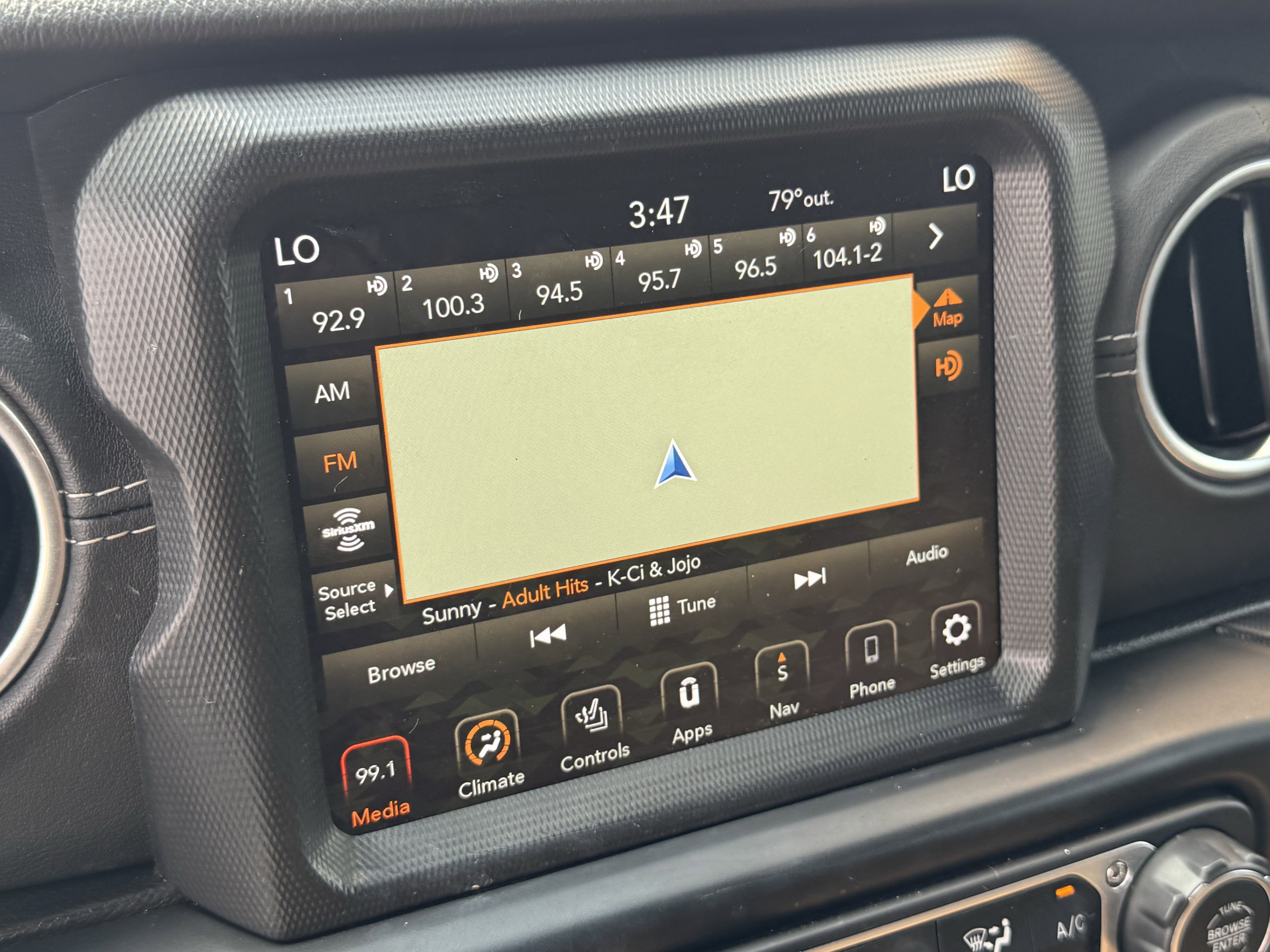 Used 2022 Jeep Wrangler Unlimited Rubicon 4xe w/ Cold Weather Group image 18